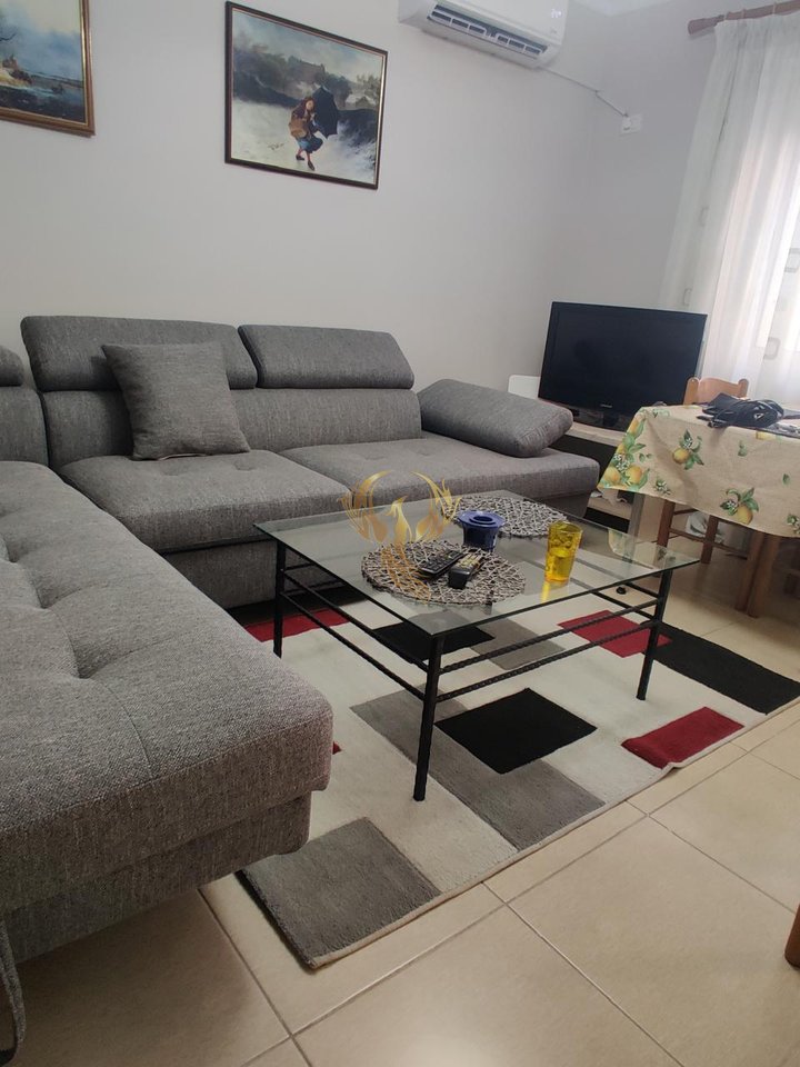 Jepet me qira Apartament 2+1 tek Rruga e Durresit
