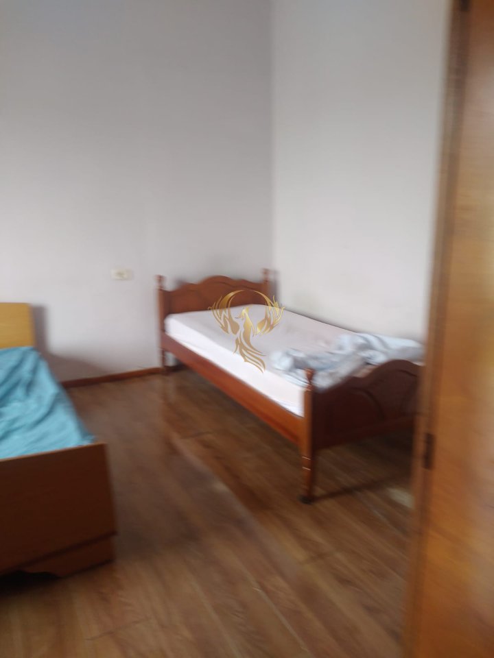 Jepet me qira Hyrje 1+1 tek Inxhinieria e Ndertimit