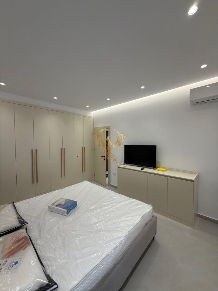 Jepet me qira Apartment 1+1+Garazhd te Uzina e Autotraktoreve