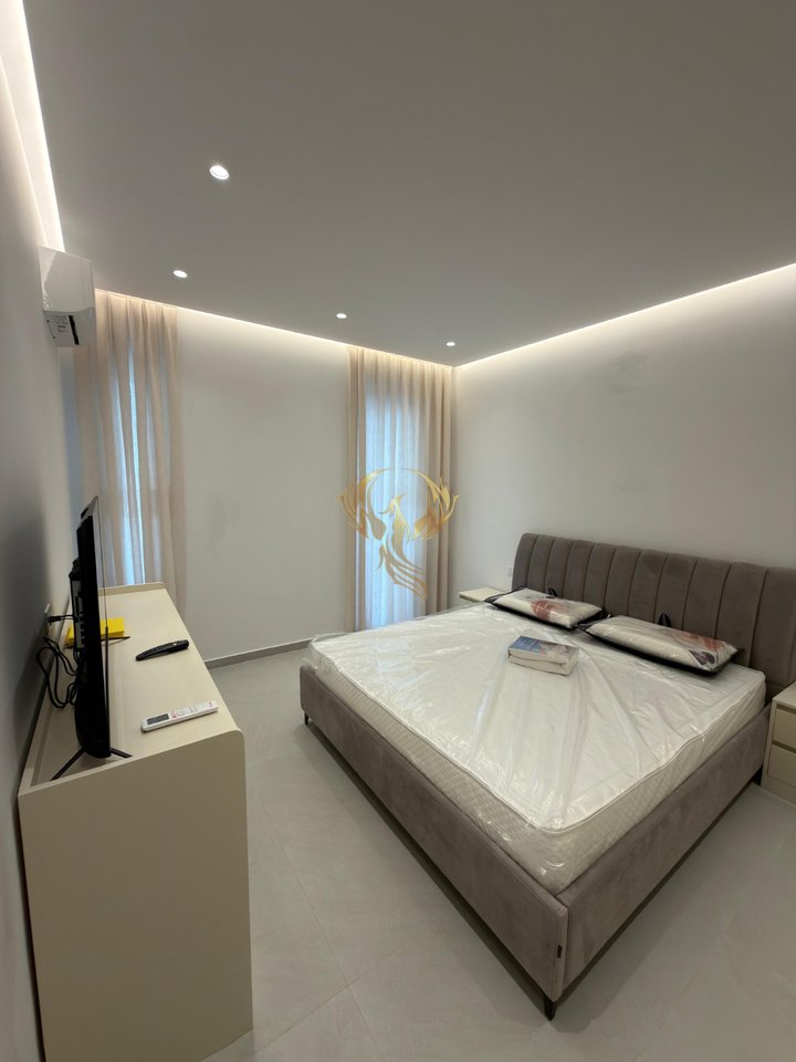 Jepet me qira Apartment 1+1+Garazhd te Uzina e Autotraktoreve