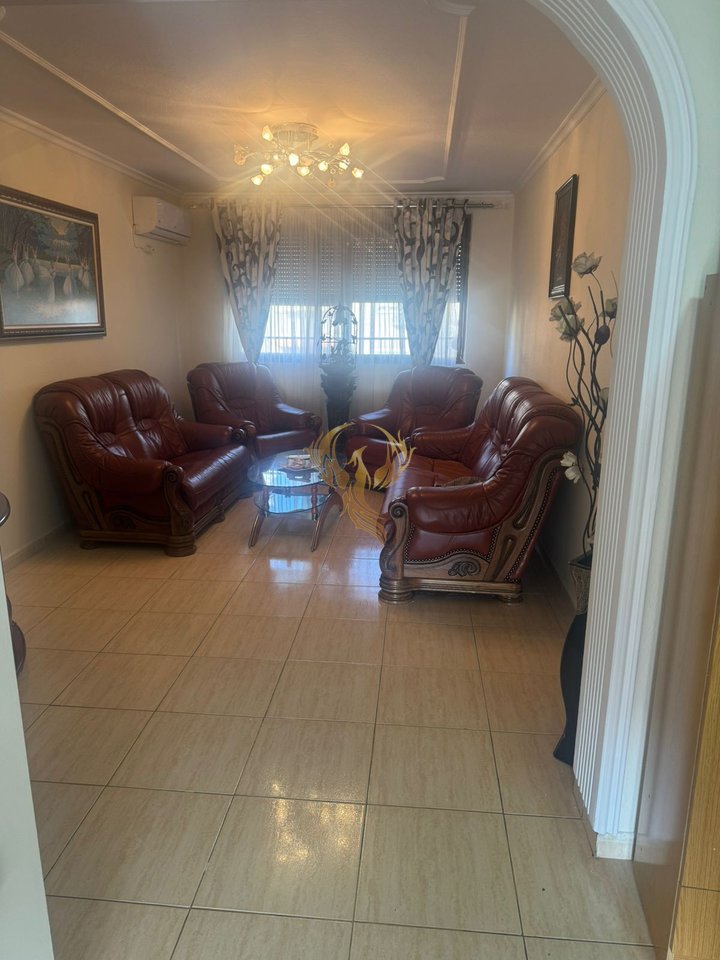 Jepet me qera Apartament 1+1 ne Xhamllik