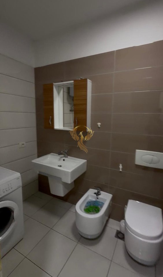 Jepet me qera Apartament 1+1 Komuna e Parisit