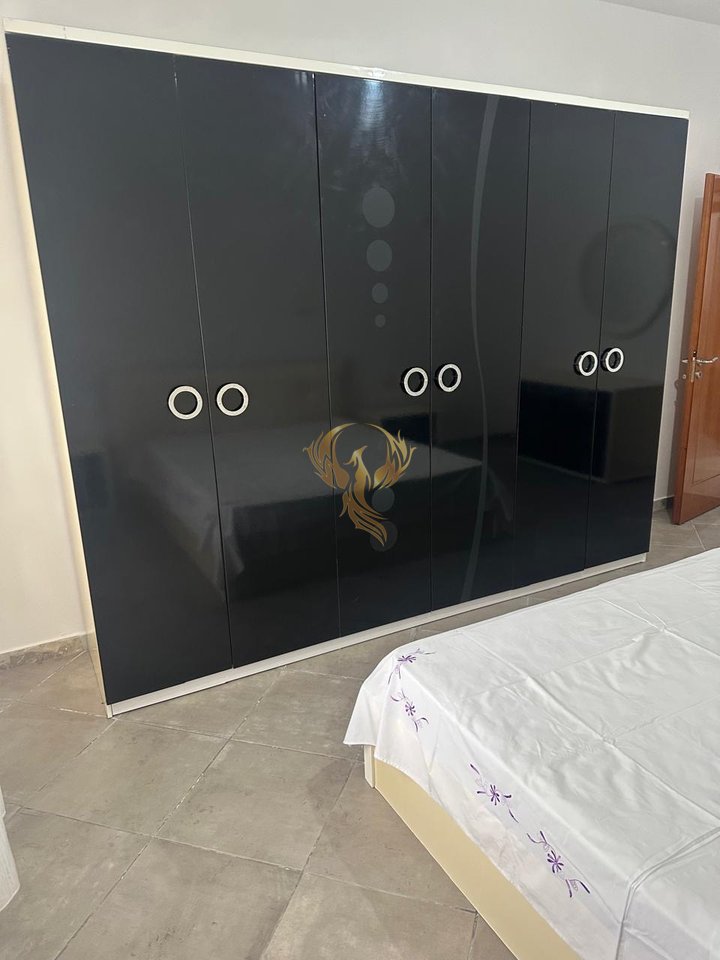 Jepet me qira Hyrje 2+1 tek Brryli