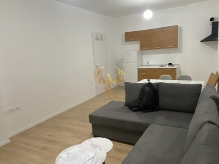 Jepet me qera Apartament 2+1 ne Paskuqan