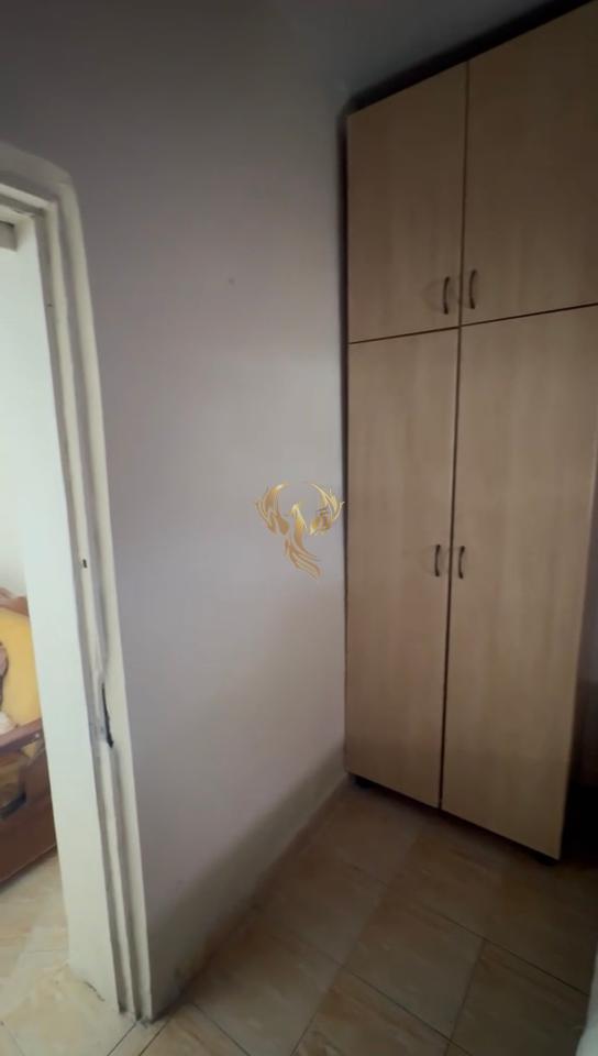 Jepet me qera shtepi 1+1 tek Rruga e Kosovareve