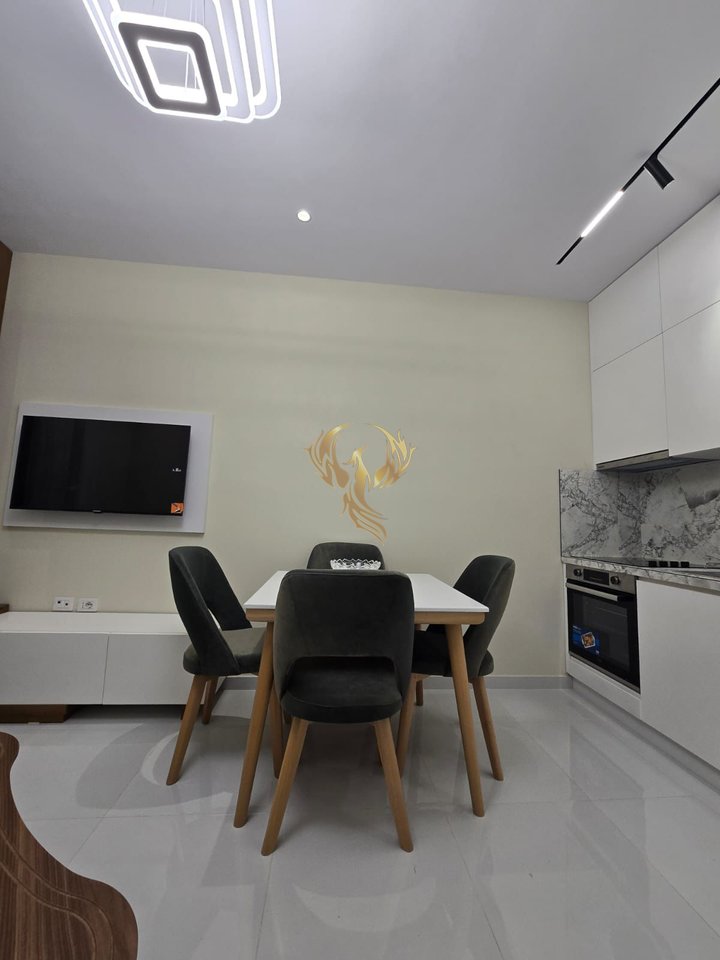 Appartamento 1+1 in affitto a Univers City