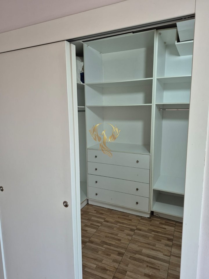 Jepet me qira Apartment 2+1+Verdane+Garderobe te Rruga Dritan Hoxha
