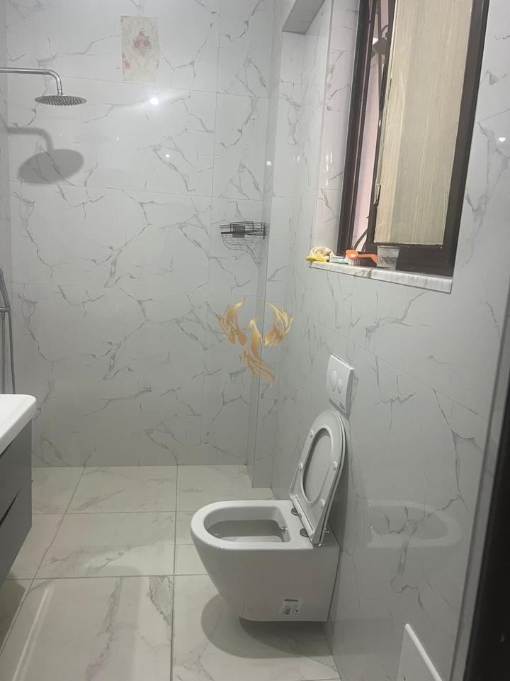 For rent 1+1 entrance near Komuna Parisit