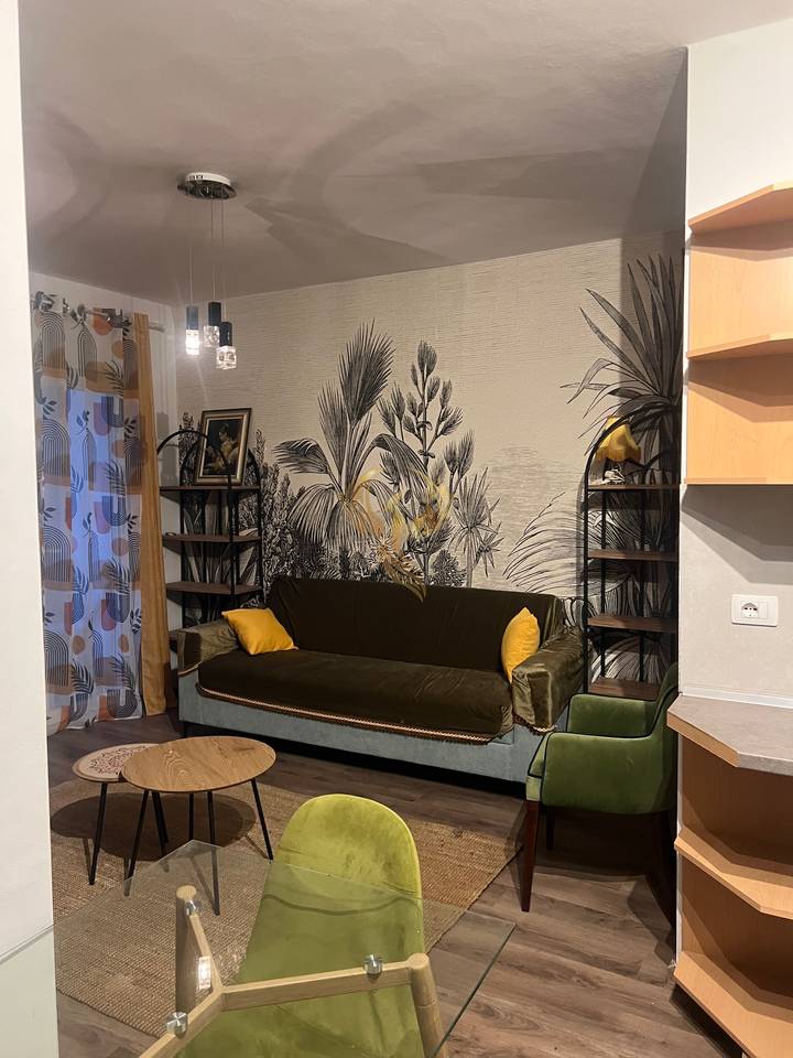 Jepet me qira Apartament 2+1+Ballkon tek Rruga e Kosovareve