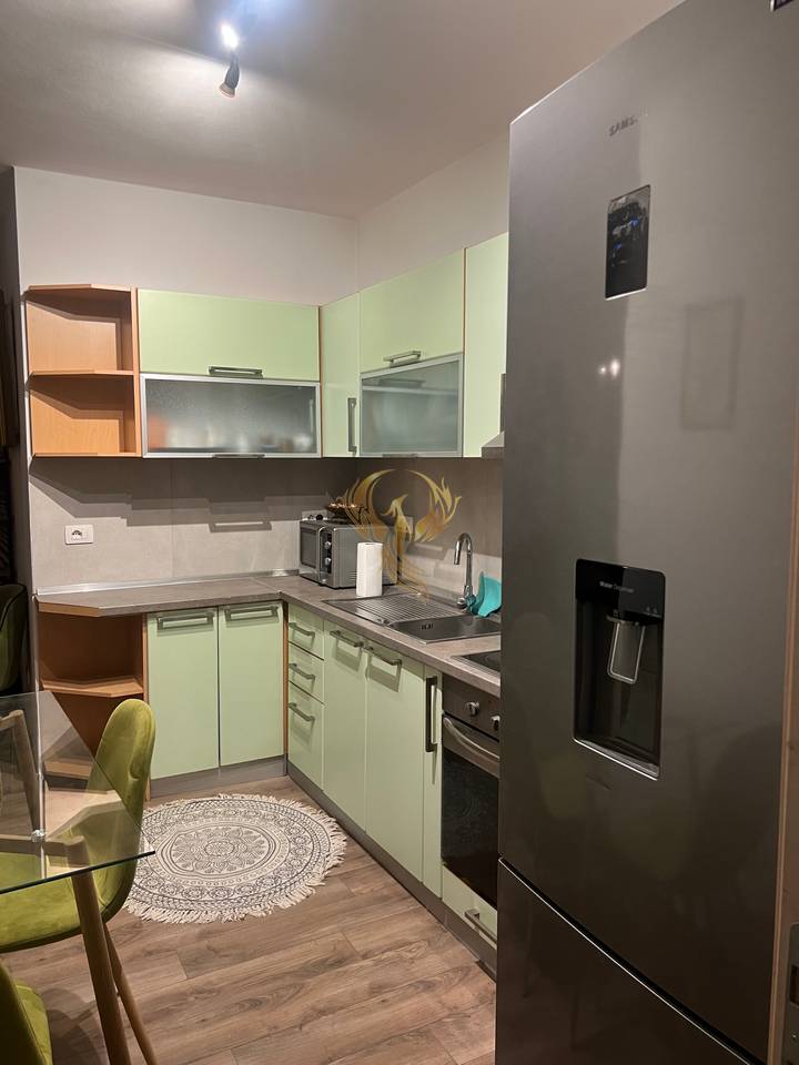 Jepet me qira Apartament 2+1+Ballkon tek Rruga e Kosovareve