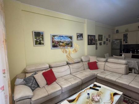 Jepet me qira Apartament 2+1 tek Astiri