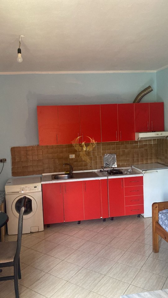 Studio apartment for rent near the Arrow Palace.