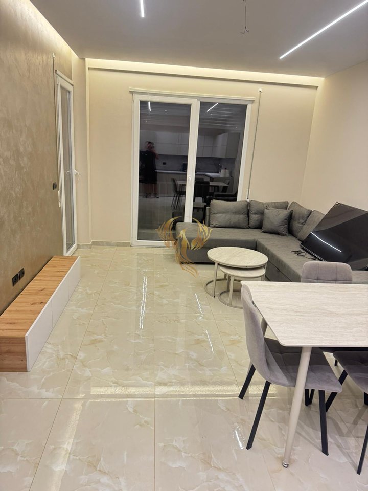 Jepet me qira Apartament 2+1 ne Kamez