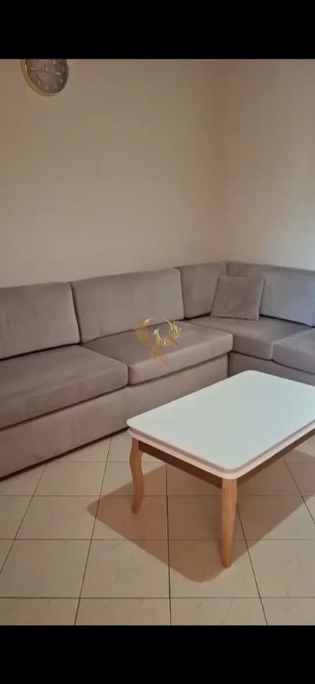 Jepet me qira Hyrje 1+1 te Delijorgji