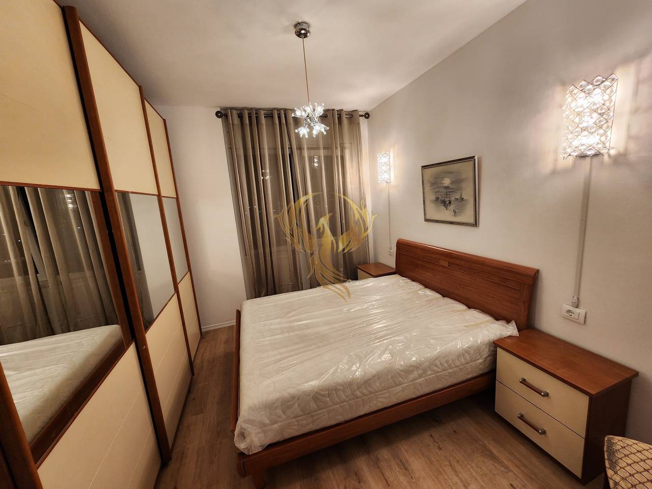 Jepet me qira Apartament 2+1+Garazh tek Univers City