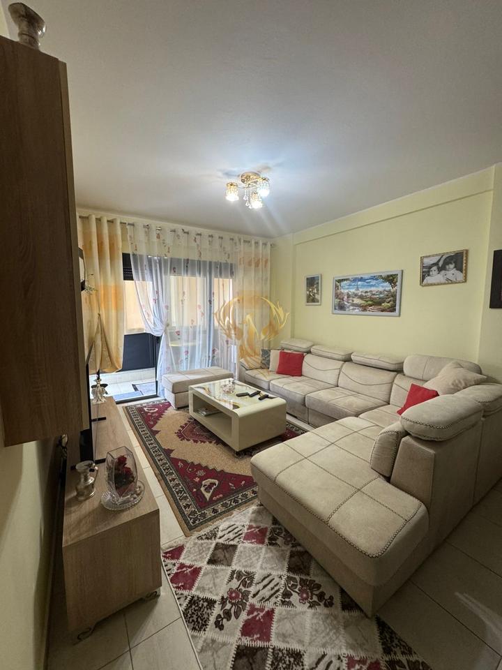 Jepet me qira Apartament 2+1 tek Astiri