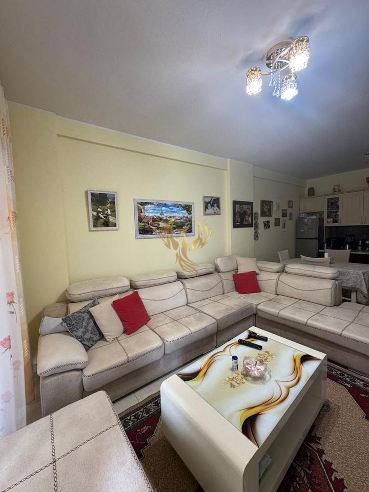 Jepet me qira Apartament 2+1 tek Astiri