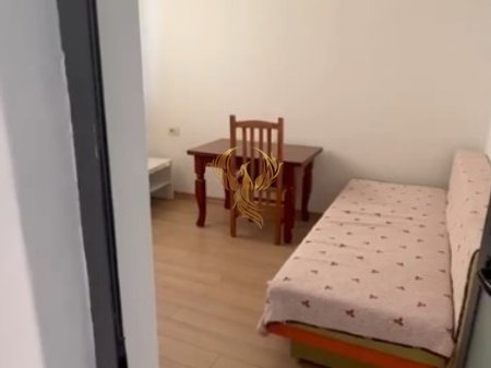 Jepet me qira Apartament 1+1 te Komuna Parisit