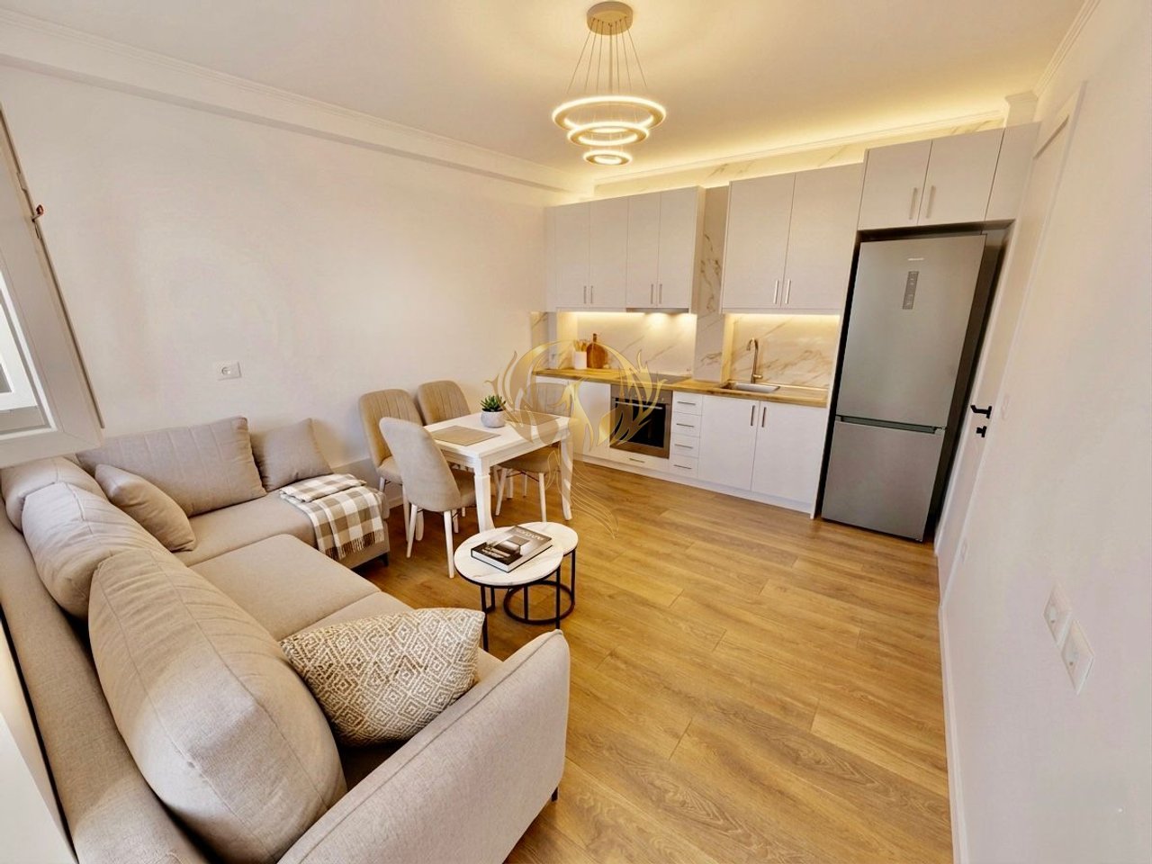 Jepet me qira Apartament 1+1 tek Ish Tregu Elektrik