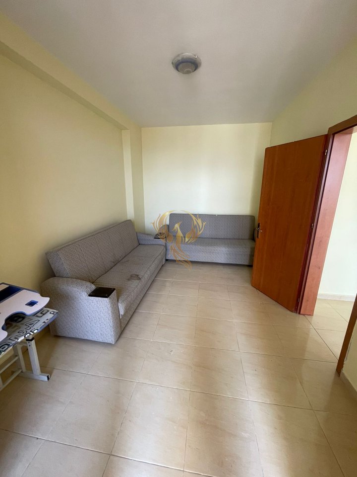 Shitet apartament 2+1+2 bllk prane Harry Flutz