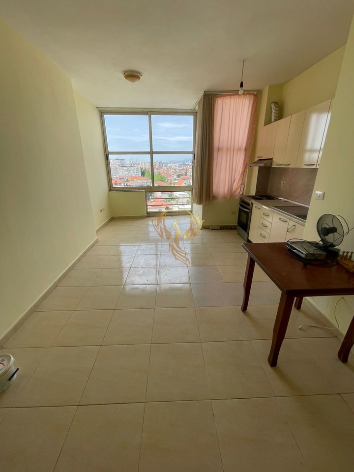 Shitet apartament 2+1+2 bllk prane Harry Flutz