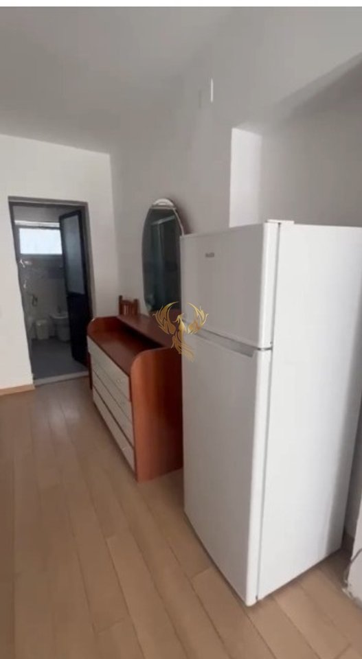 Jepet me qira Apartament 1+1 te Komuna Parisit