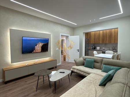 Jepet me Qera Apartament 2+1+Depo+2Poste Parkimi ne Brryl