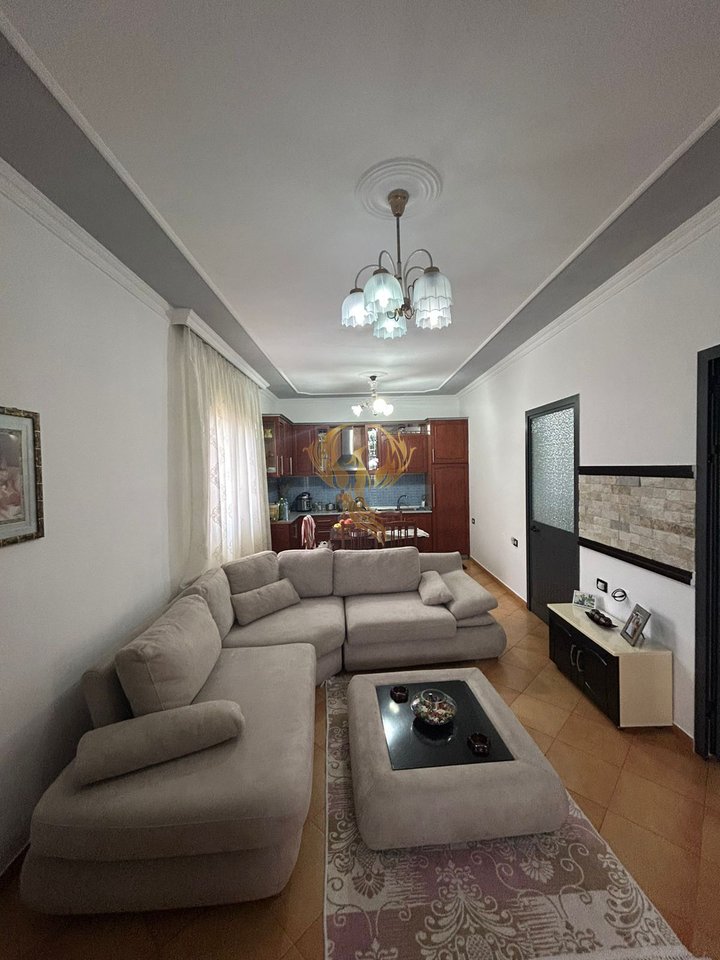 For rent entrance 2+1  At Siri Kodra street