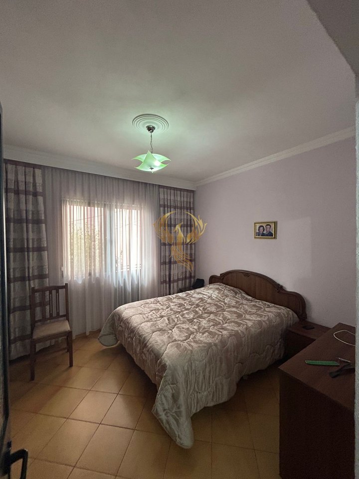 For rent entrance 2+1  At Siri Kodra street