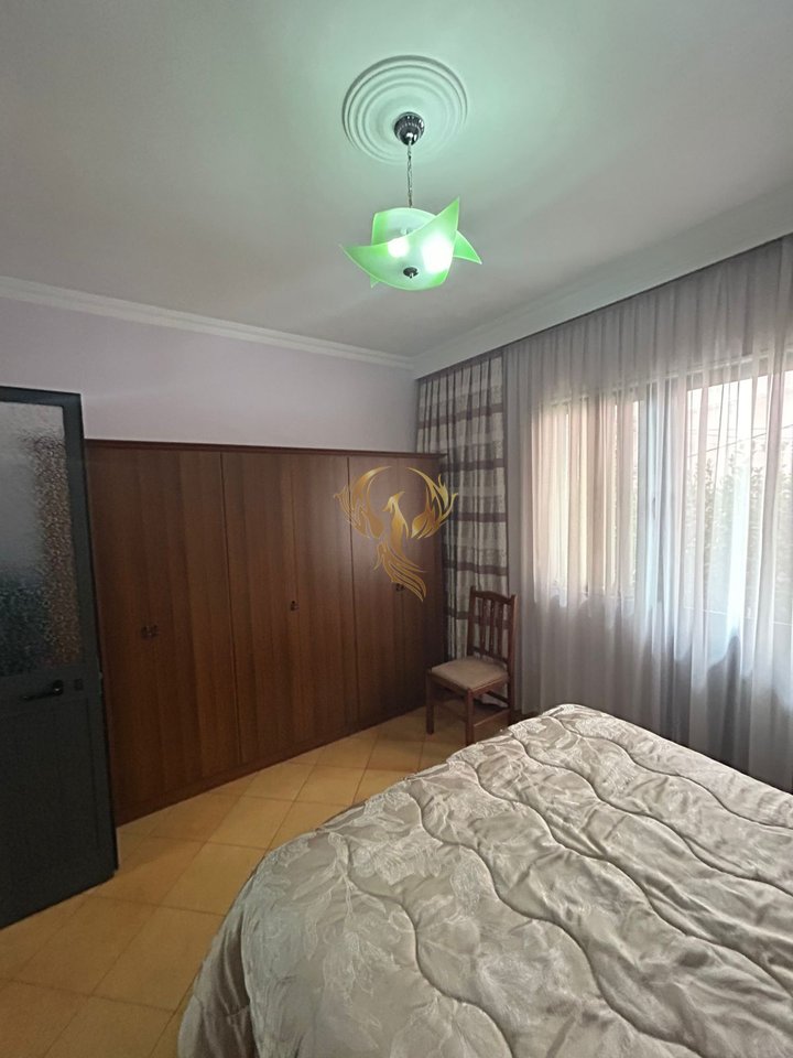 For rent entrance 2+1  At Siri Kodra street