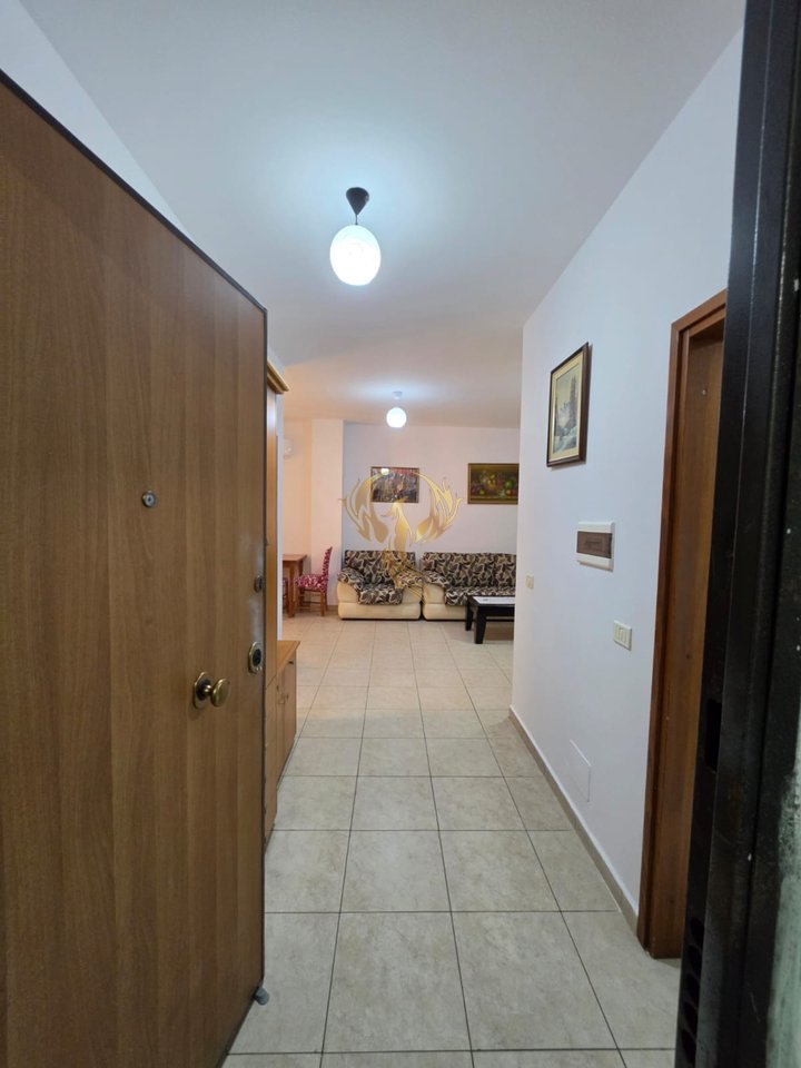 Jepet me Qera Apartament 1+1 Bulevardi Zogu i 1