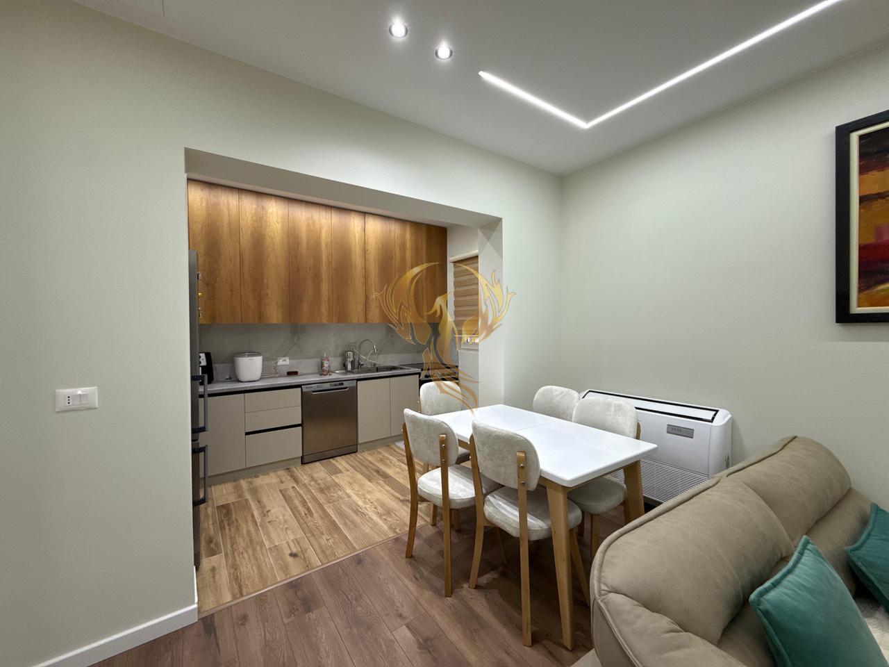 Jepet me Qera Apartament 2+1+Depo+2Poste Parkimi ne Brryl