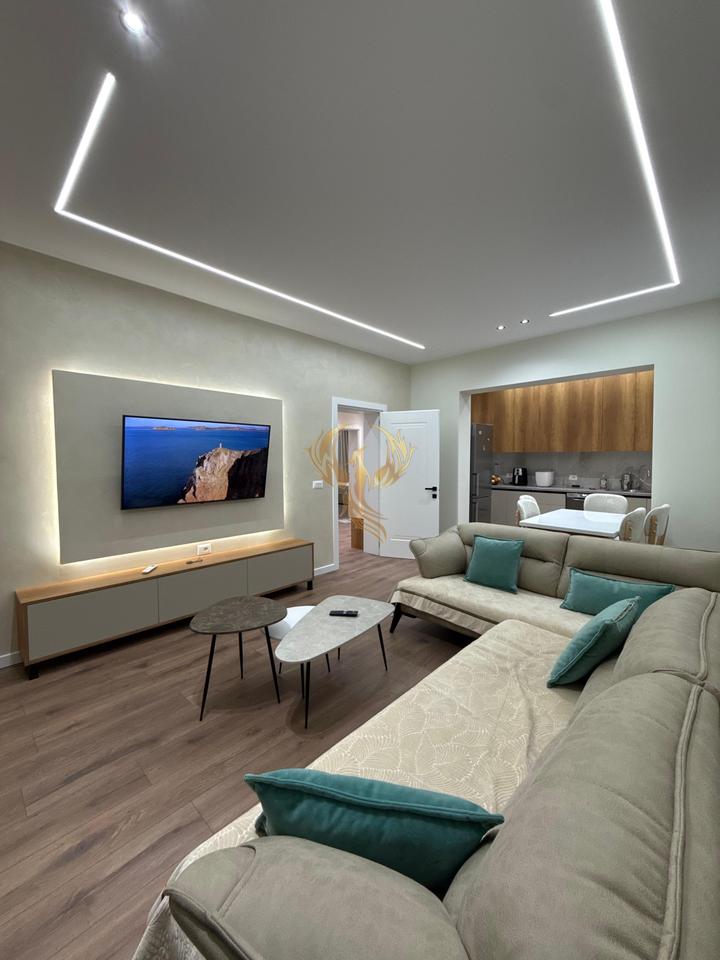 Jepet me Qera Apartament 2+1+Depo+2Poste Parkimi ne Brryl