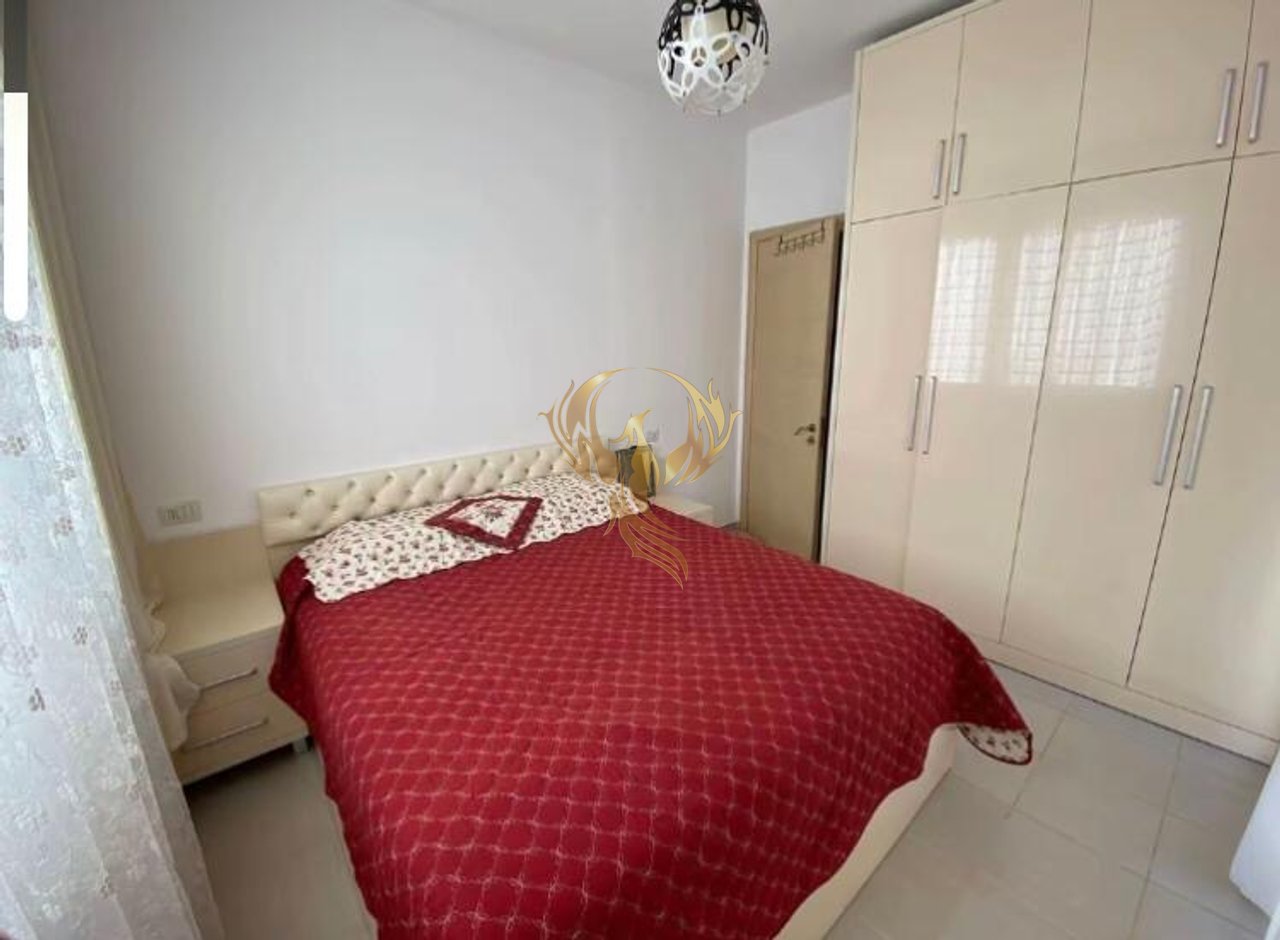 Jepet me Qera Apartament 1+1+Post Parkimi (me cmim extra) ,Prane Restorant Fresku