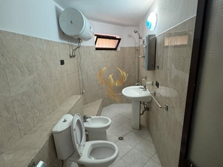 Jepet me qera hyrje 1+1 te Vilat Gjermane