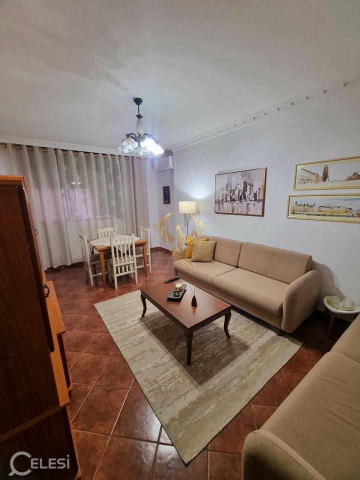 Affittasi appartamento 2+1 in Via Elbasanit