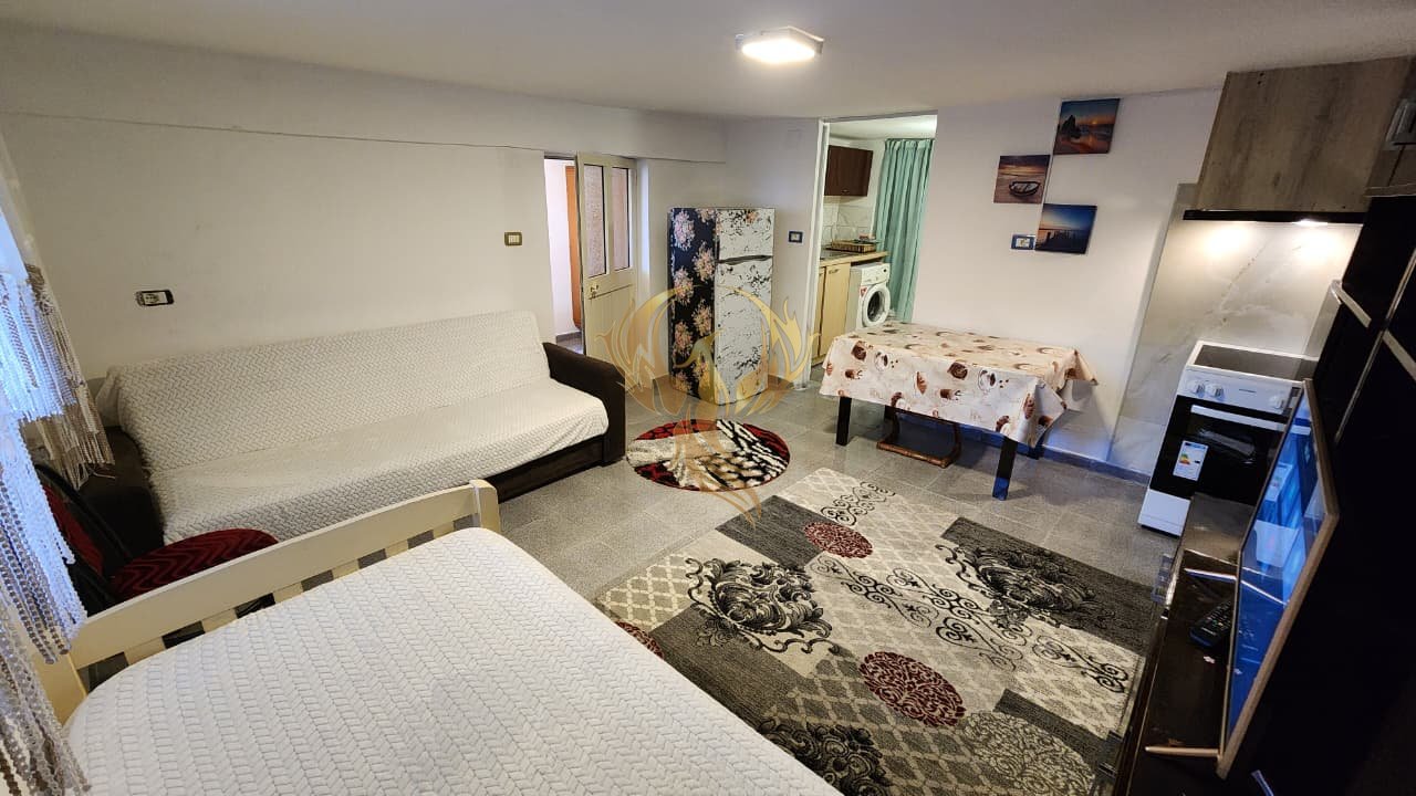 Studio apartment for rent in Old Sauk