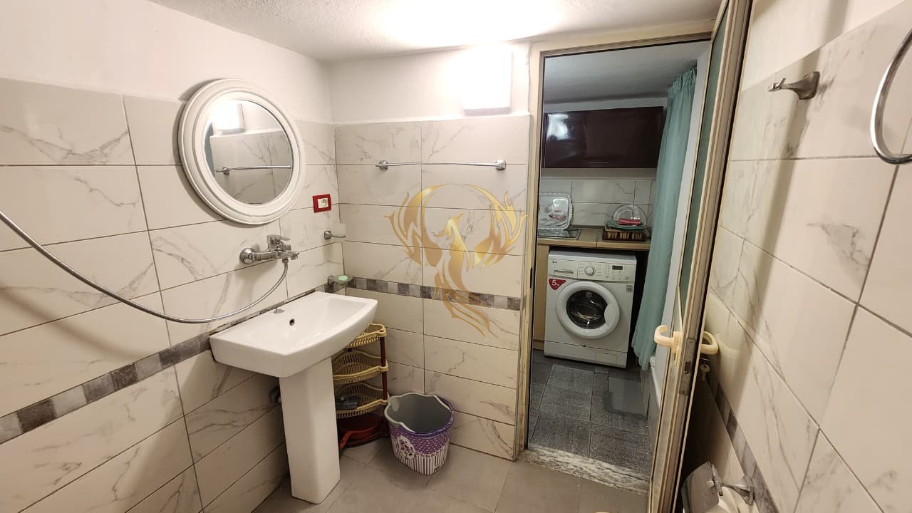 Studio apartment for rent in Old Sauk