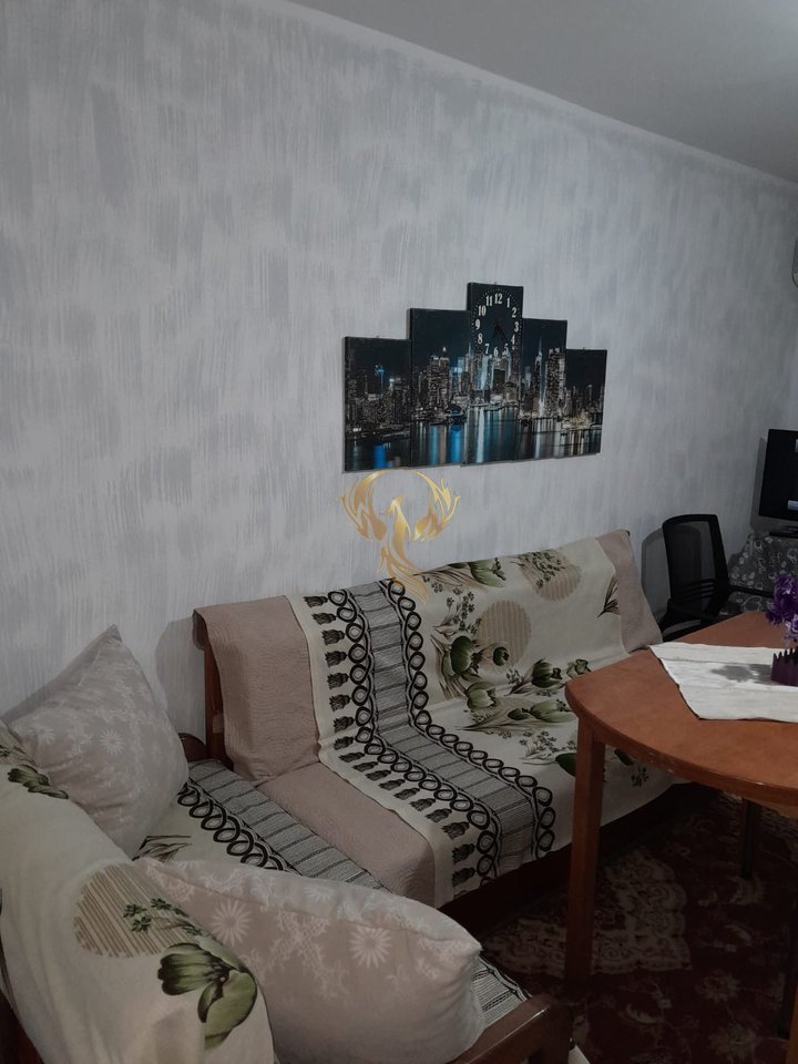 Jepet me qera hyrje 1+1 tek Rruga e Kosovareve