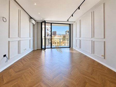 Jepet me qera apartament 2+1+2 tek Mine Peza