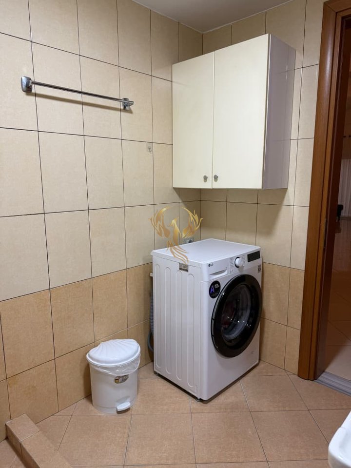 Jepet me qera hyrje 1+1 tek Rruga e Elbasanit