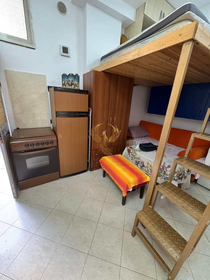Jepet me qera Gasonjere tek Komuna e parisit
