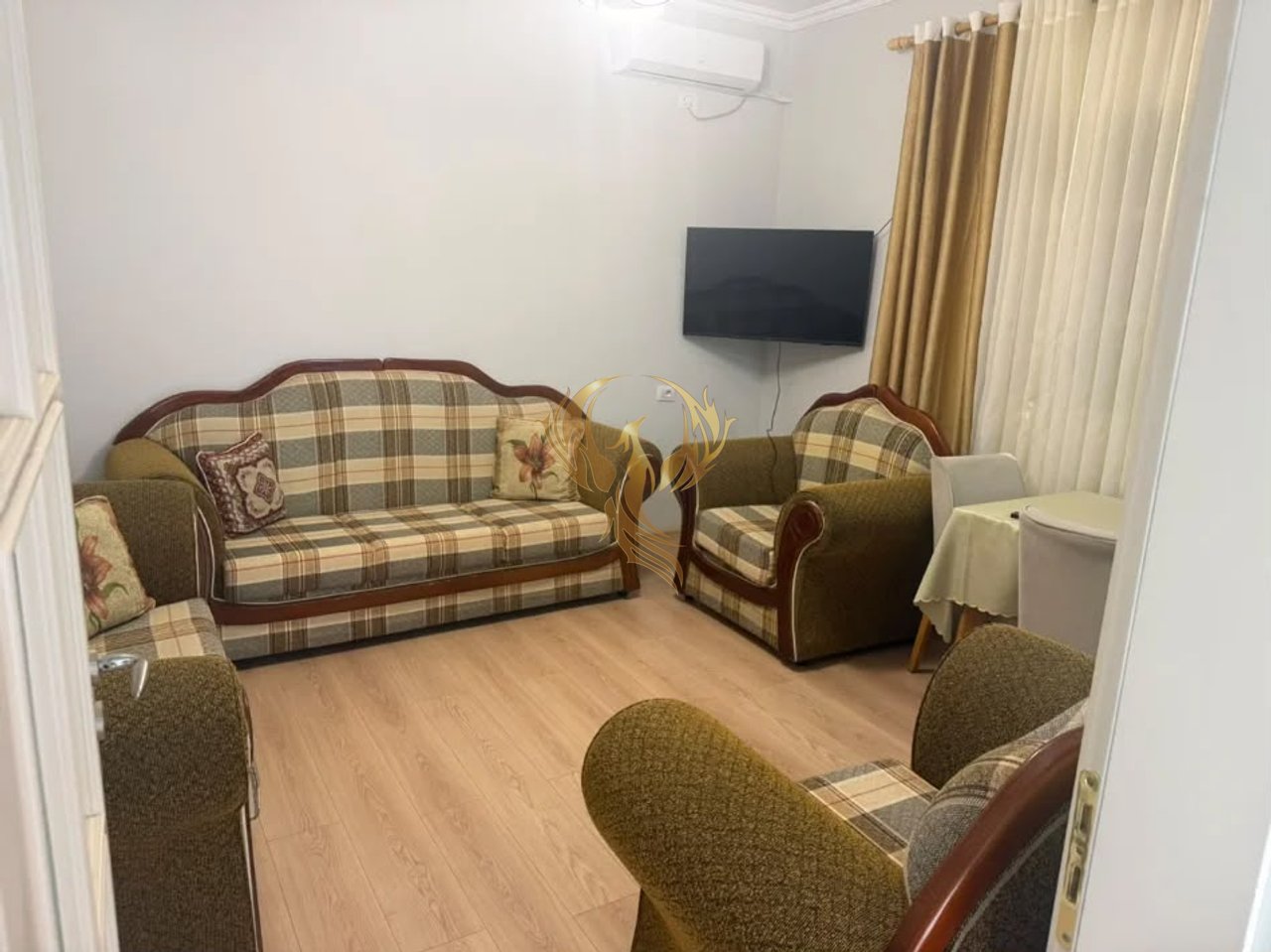 Jepet me qera apartament 1+1 i i saporestauruar prane Uet