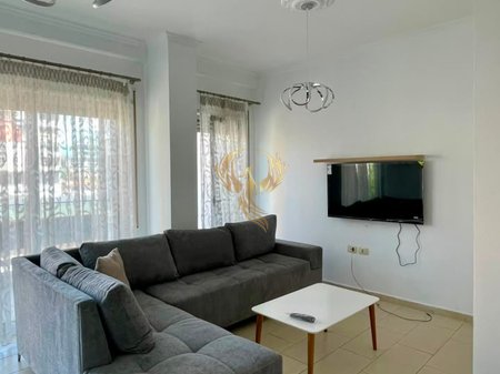Jepet me Qera Apartament 1+1 Qender