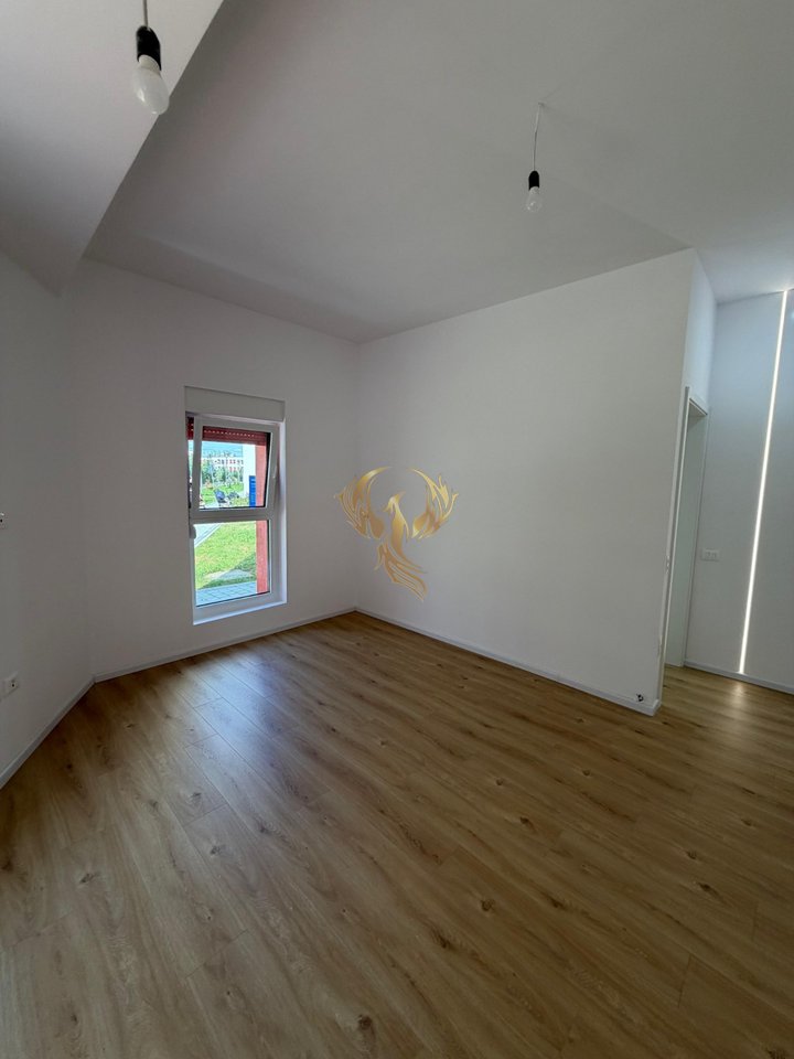 Appartamento 1+1 Vuoto per ambiente commerciale (Residenza Kadiu)