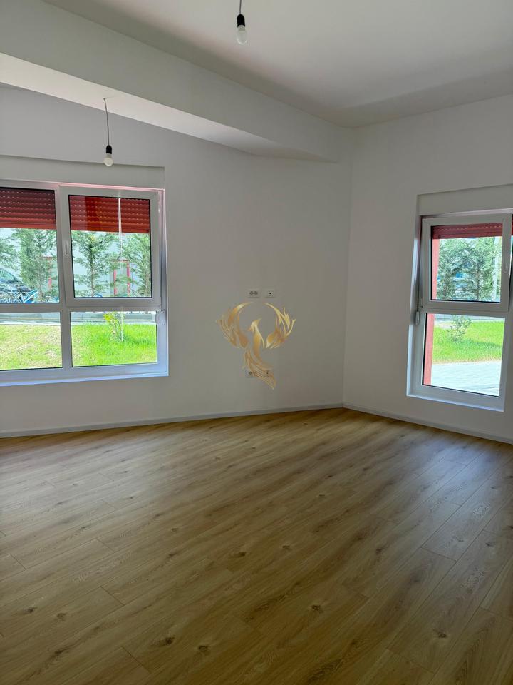 Appartamento 1+1 Vuoto per ambiente commerciale (Residenza Kadiu)