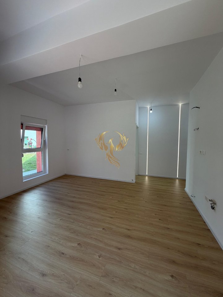 Appartamento 1+1 Vuoto per ambiente commerciale (Residenza Kadiu)