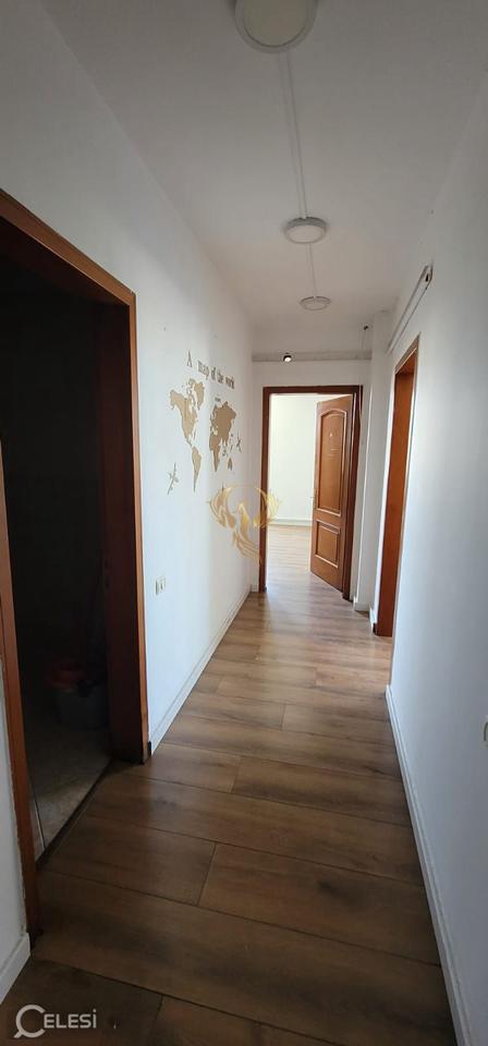Jepet me qera apartament 2+1+2 tek Parlamenti