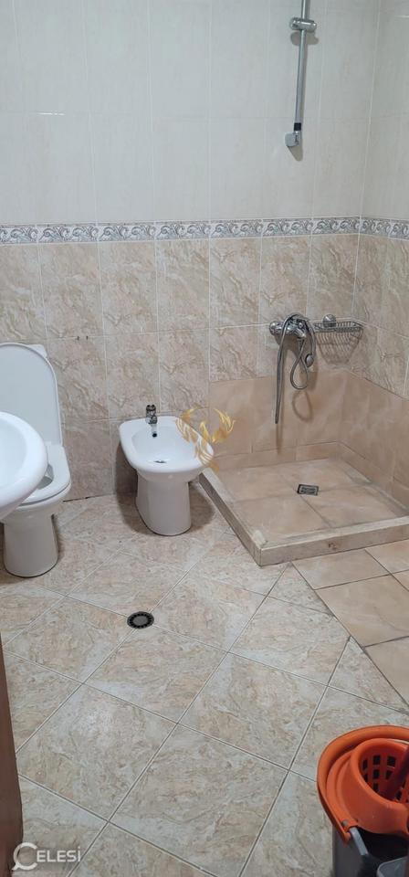Jepet me qera apartament 2+1+2 tek Parlamenti