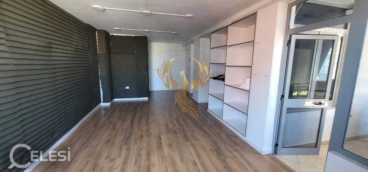 Jepet me qera apartament 2+1+2 tek Parlamenti